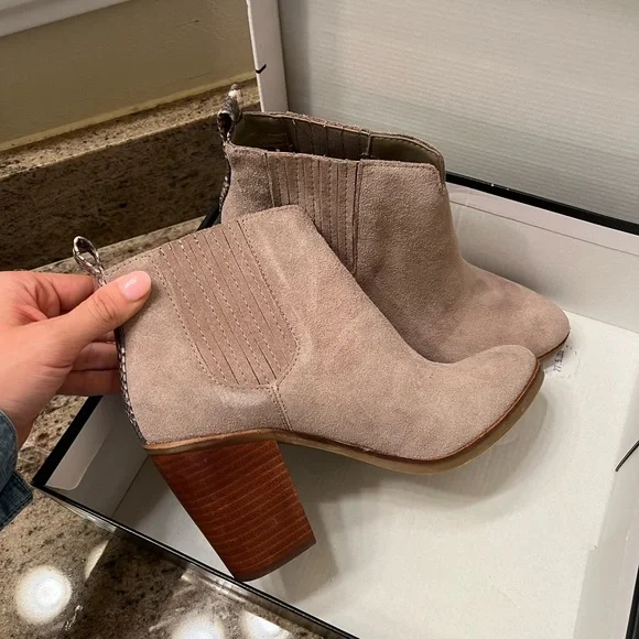 Dolce Vita | Shoes | Dolce Vita Ankle Boots Never Worn New  display picture 1